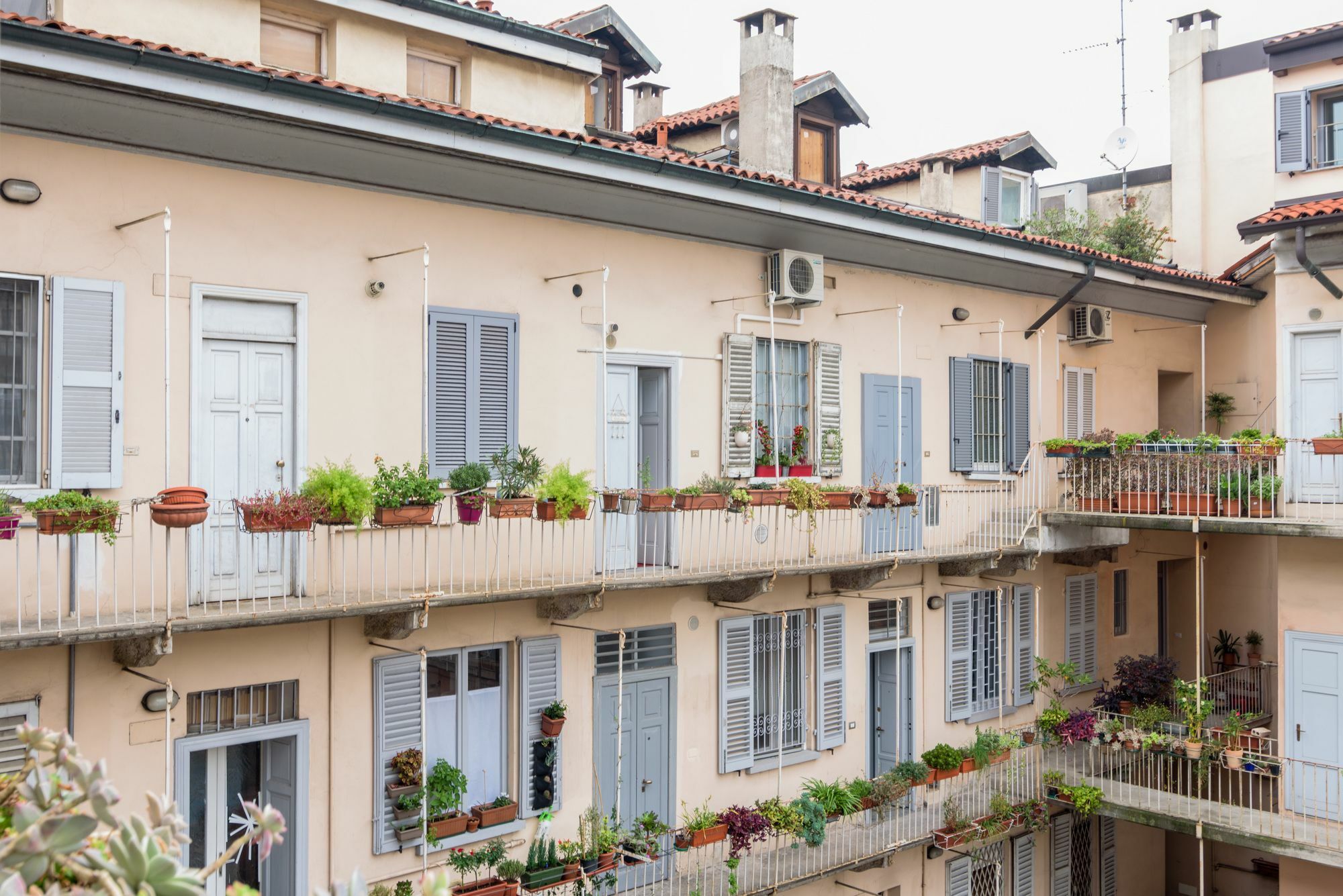 Bnbutler - Sarpi Apartment Milan Exterior photo